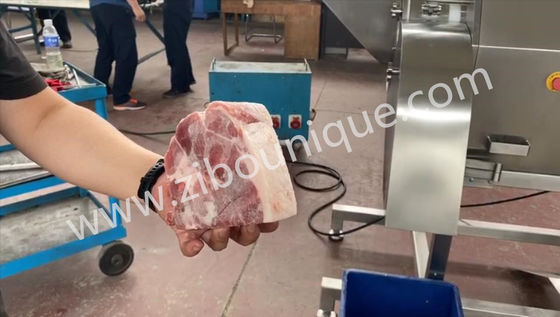 肉を磨く 鶏肉 肉切断 切断機 食品ショップ 冷凍豚肉